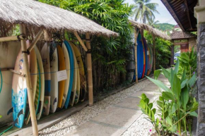 DHM Surf Villa